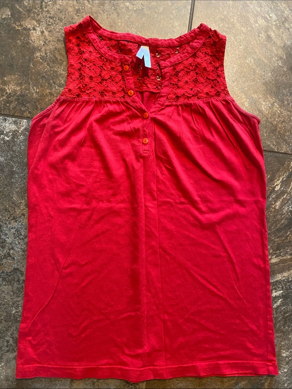 Col Story Red Sleeveless Lace Yoke Women's Top